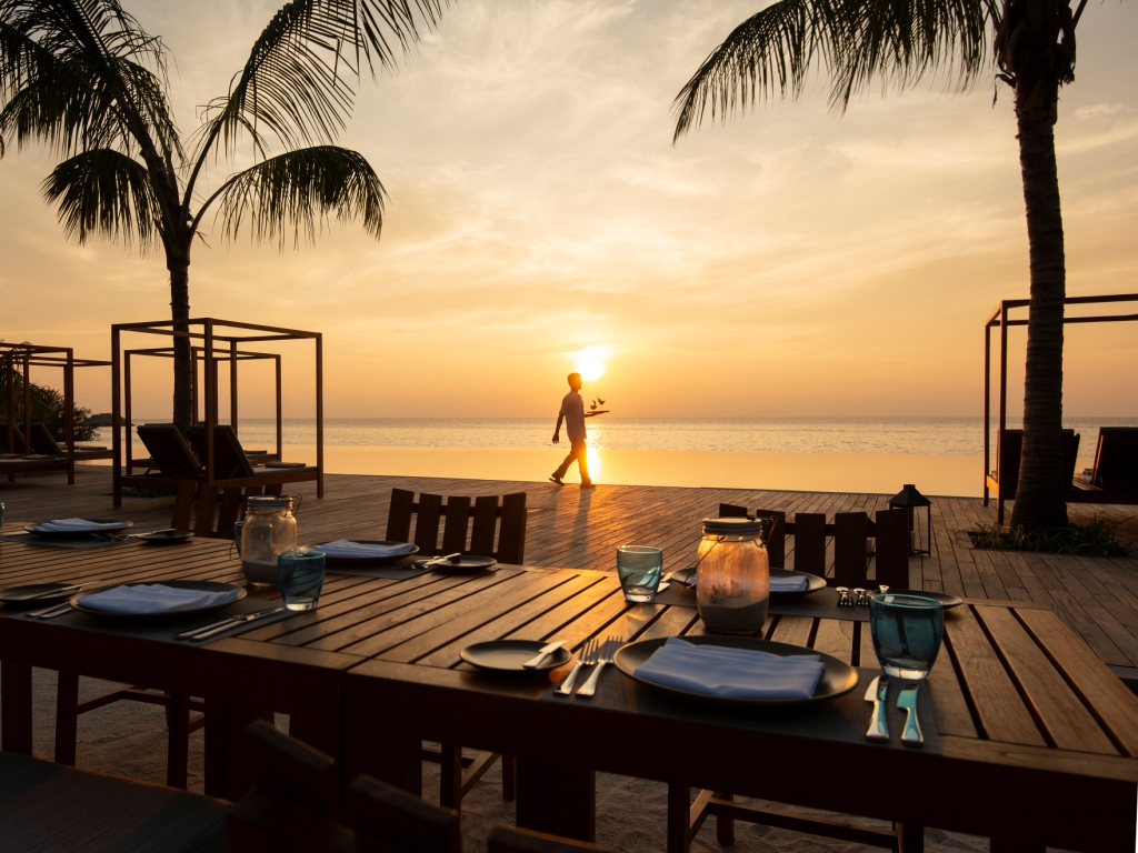 Cafe Del Sol - Waiter